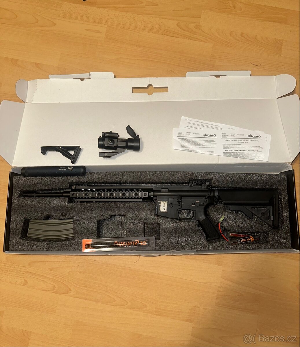 Airsoft M-4 East Crane
