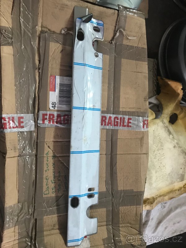 Subaru Impreza GT GC8 kryt chladica nerez