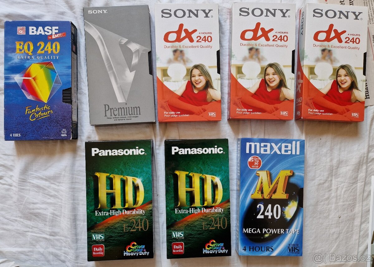 VHS kazety, nektere v originální folii