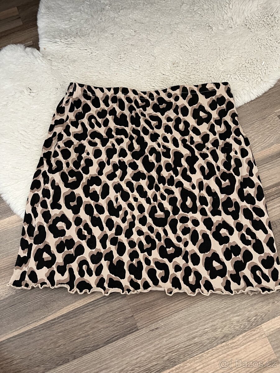 mini sukne Monki vel. S