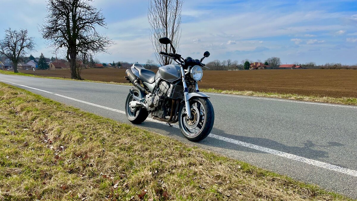 Honda Hornet 900