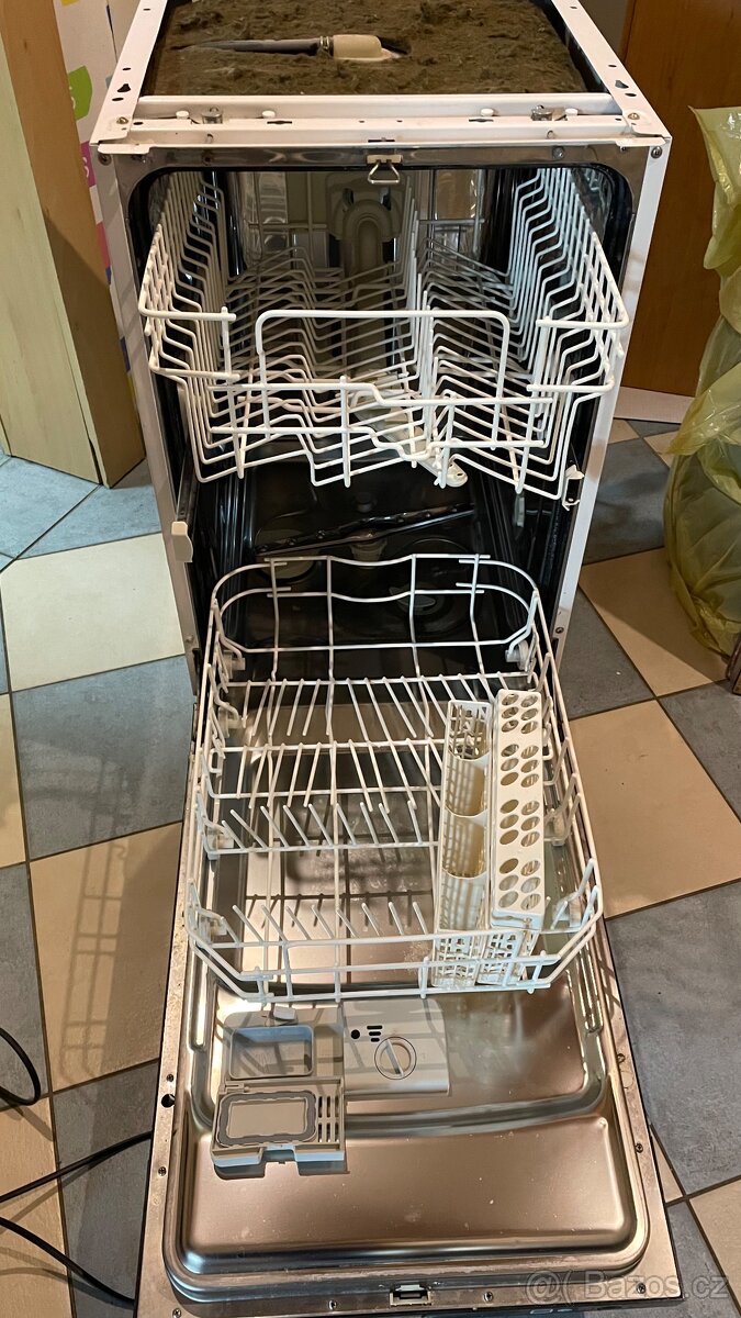 Myčka nádobí Candy CDI 45 (vestavná, 45 cm, úzká)