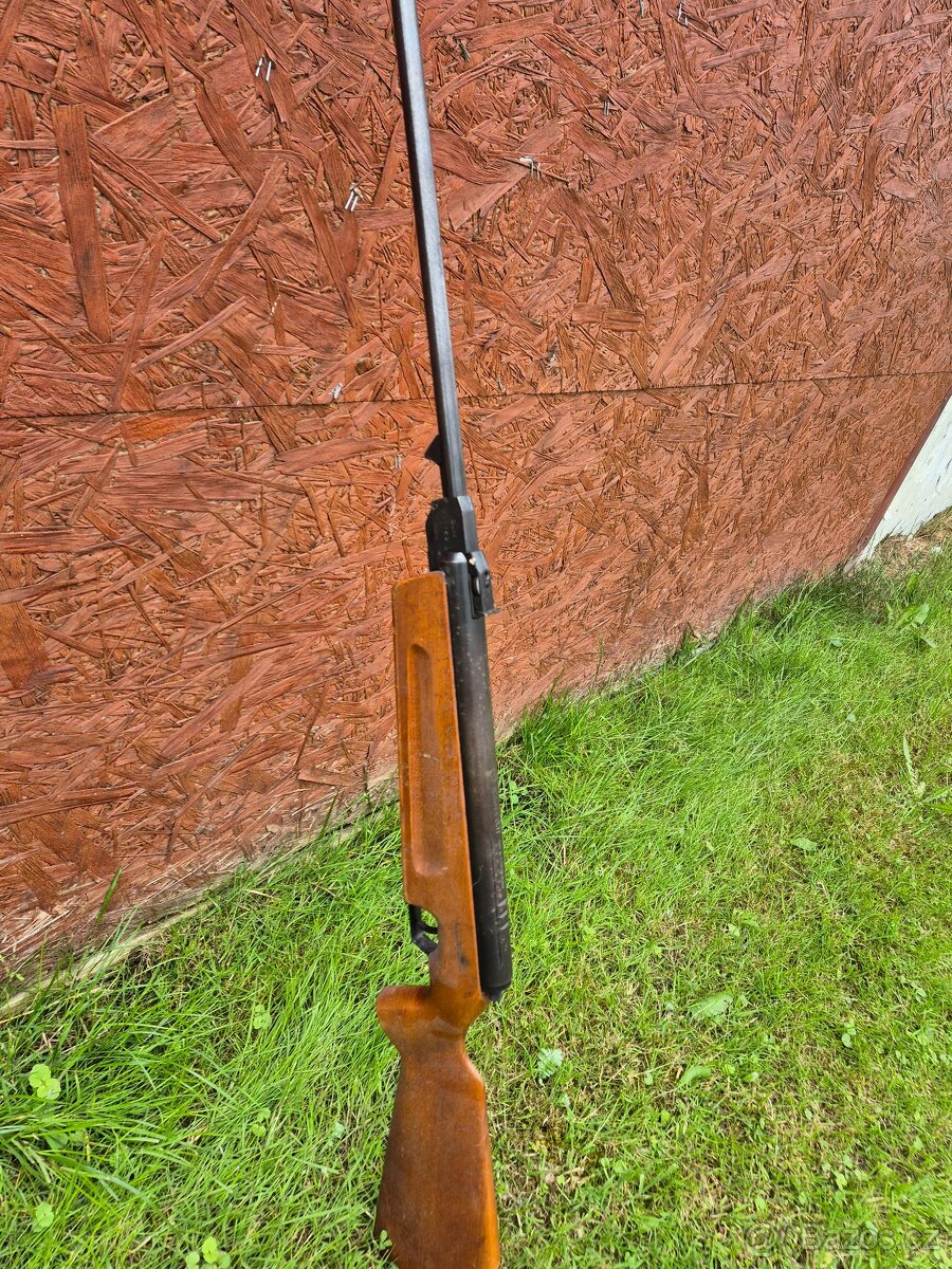 Vzduchovka Slavia 631