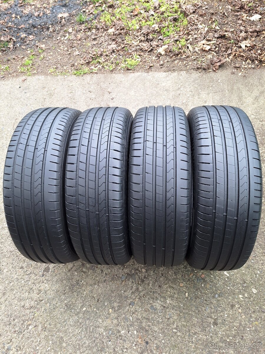215 65 16 letmí pneu R16 Hankook