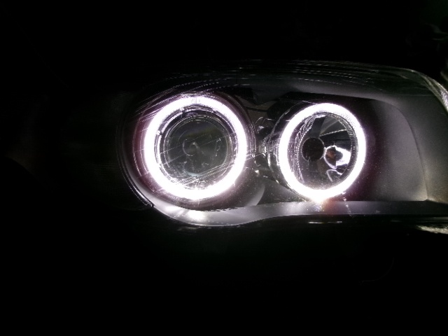 BMW E-81,82,87,88 - přední světla s ANGEL EYES , LED