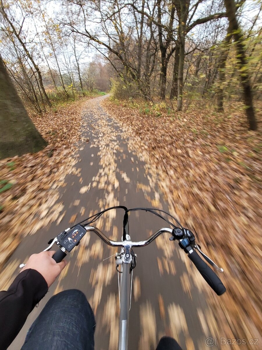 Trojkolka elektrická s dopravou.