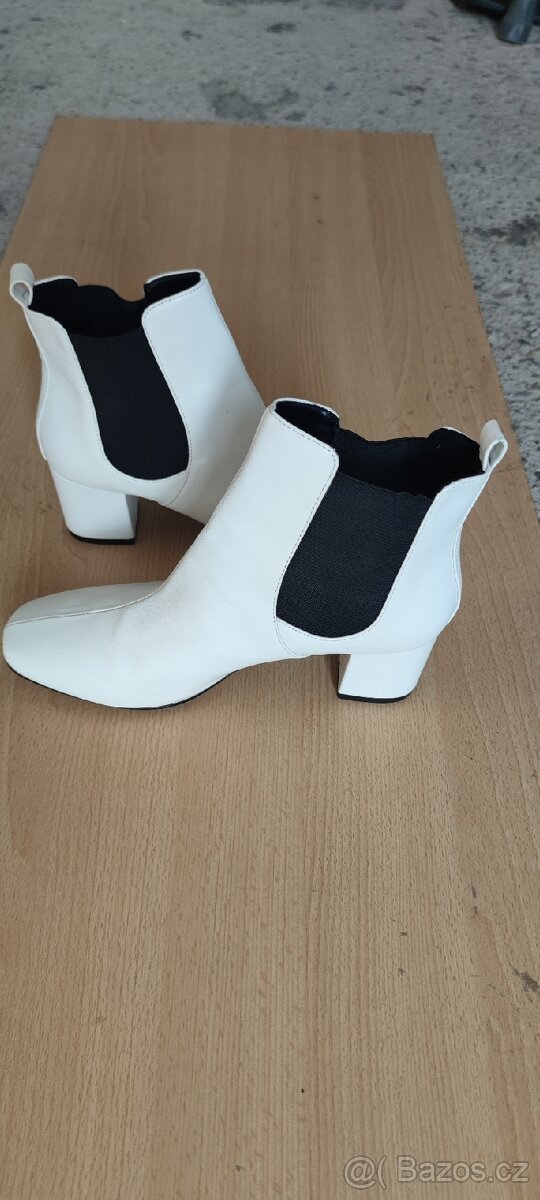 Boty dámské 39 River Island