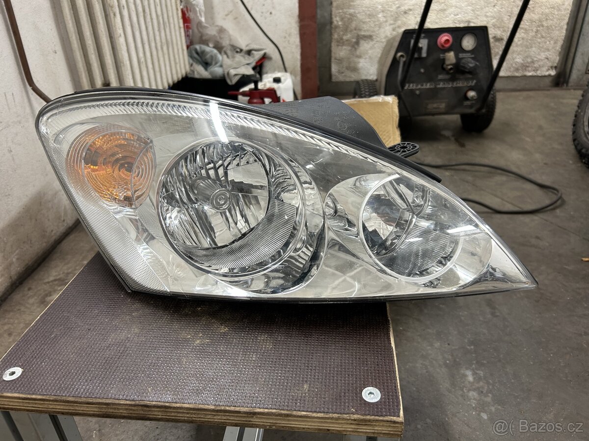 KIA CEED p svetlomet před face