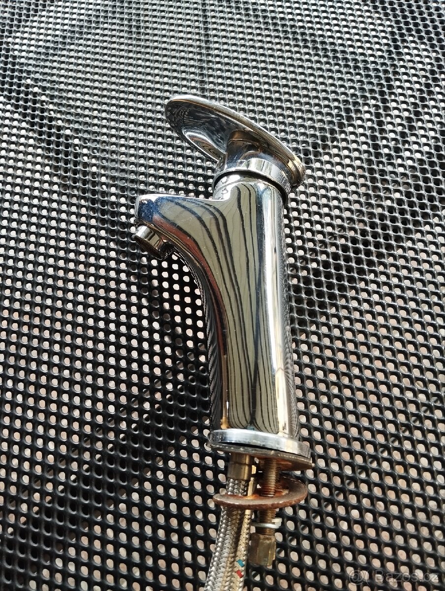 Umyvadlová vodovodní baterie