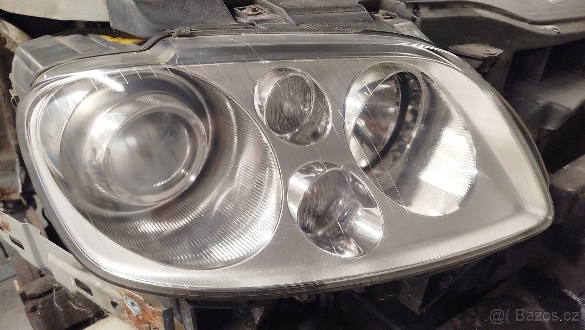 PP Xenonový světlomet touran