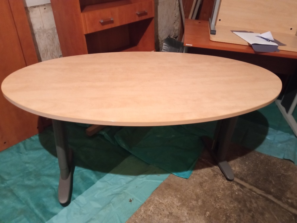 prodám Stůl oválný 160x90cm