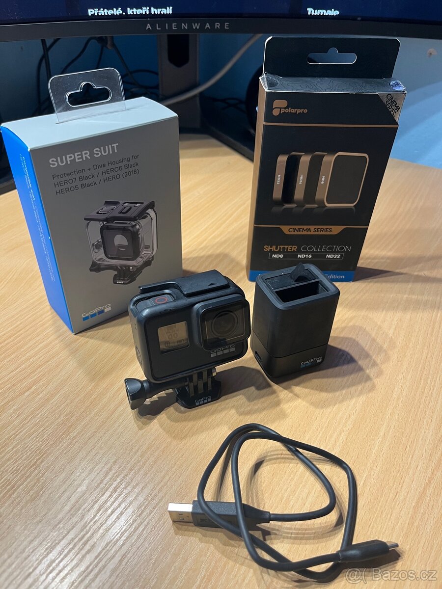 GoPro Hero 7 black + PŘÍSLUŠENSTVÍ