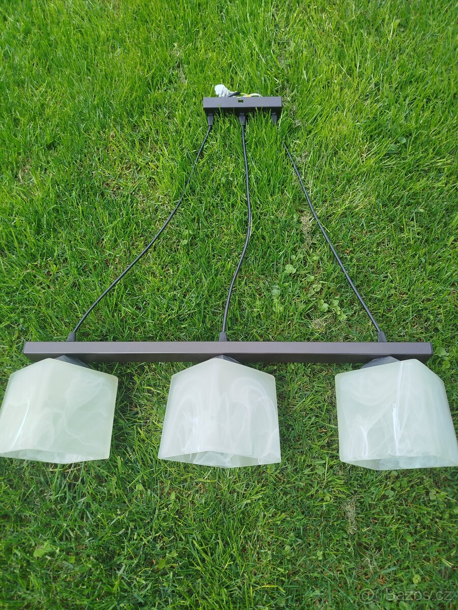 Prodám závěsný lustr (3)+Led žárovky