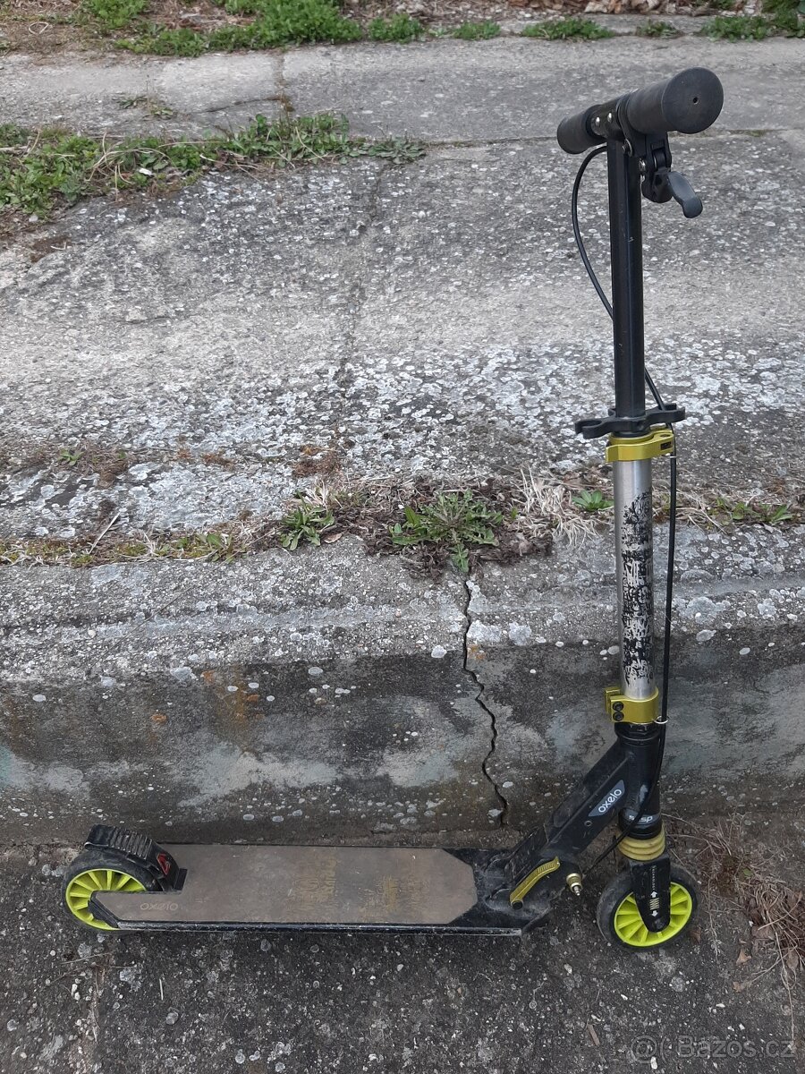 Dětská koloběžka z Decatlonu