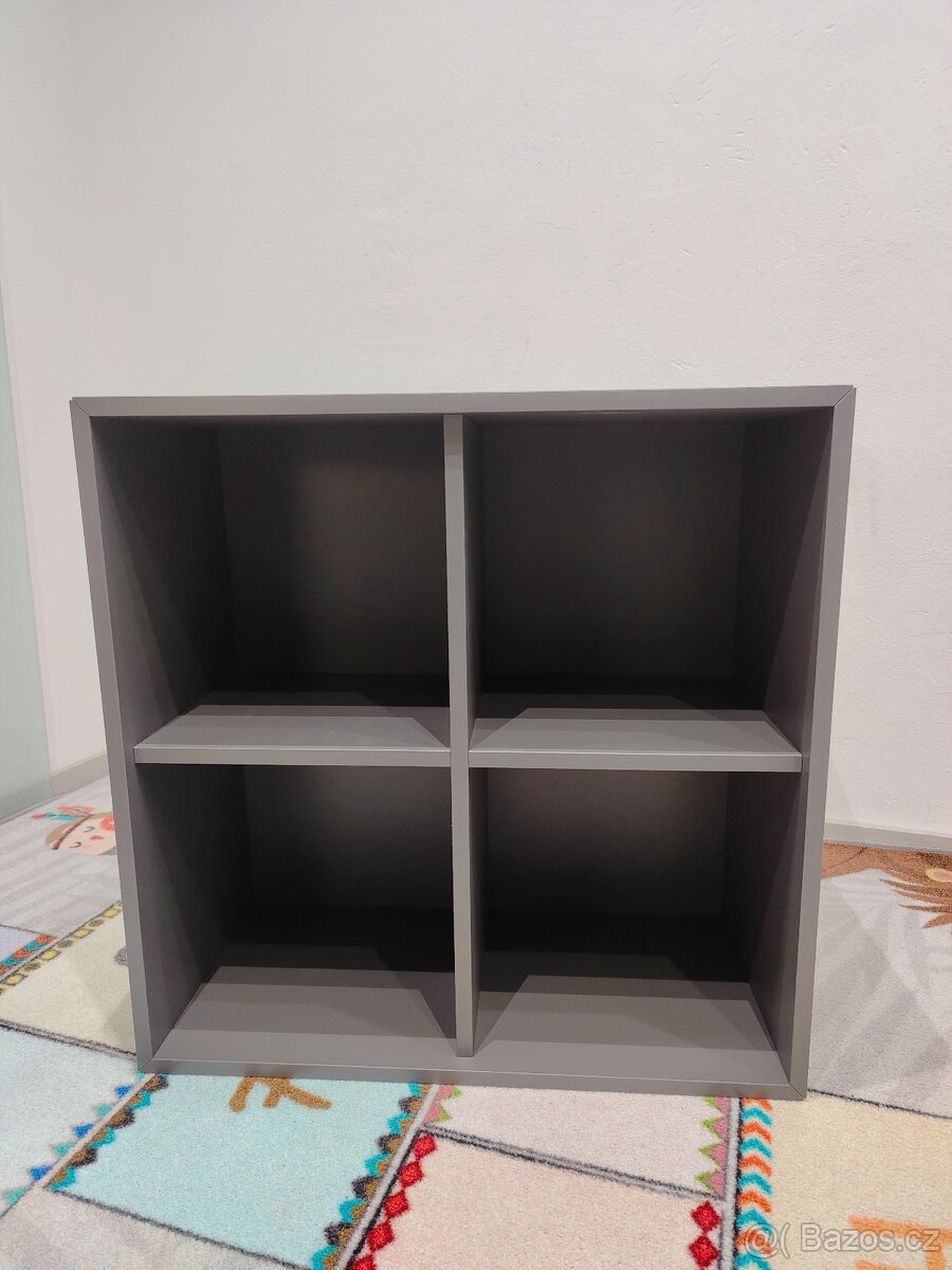 Skříňka se 4 přihrádkami