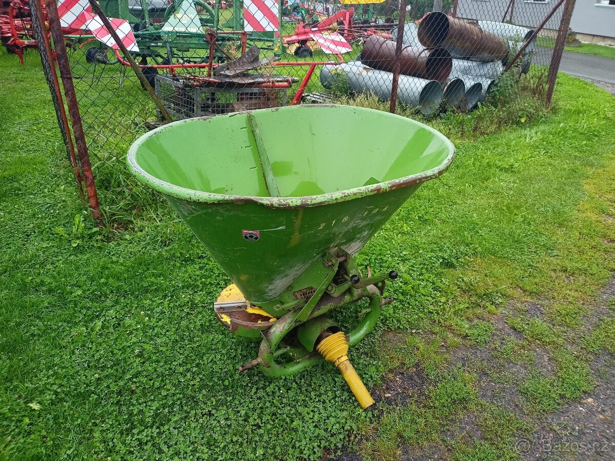 Práškovač Amazone 300 kg dva talíře