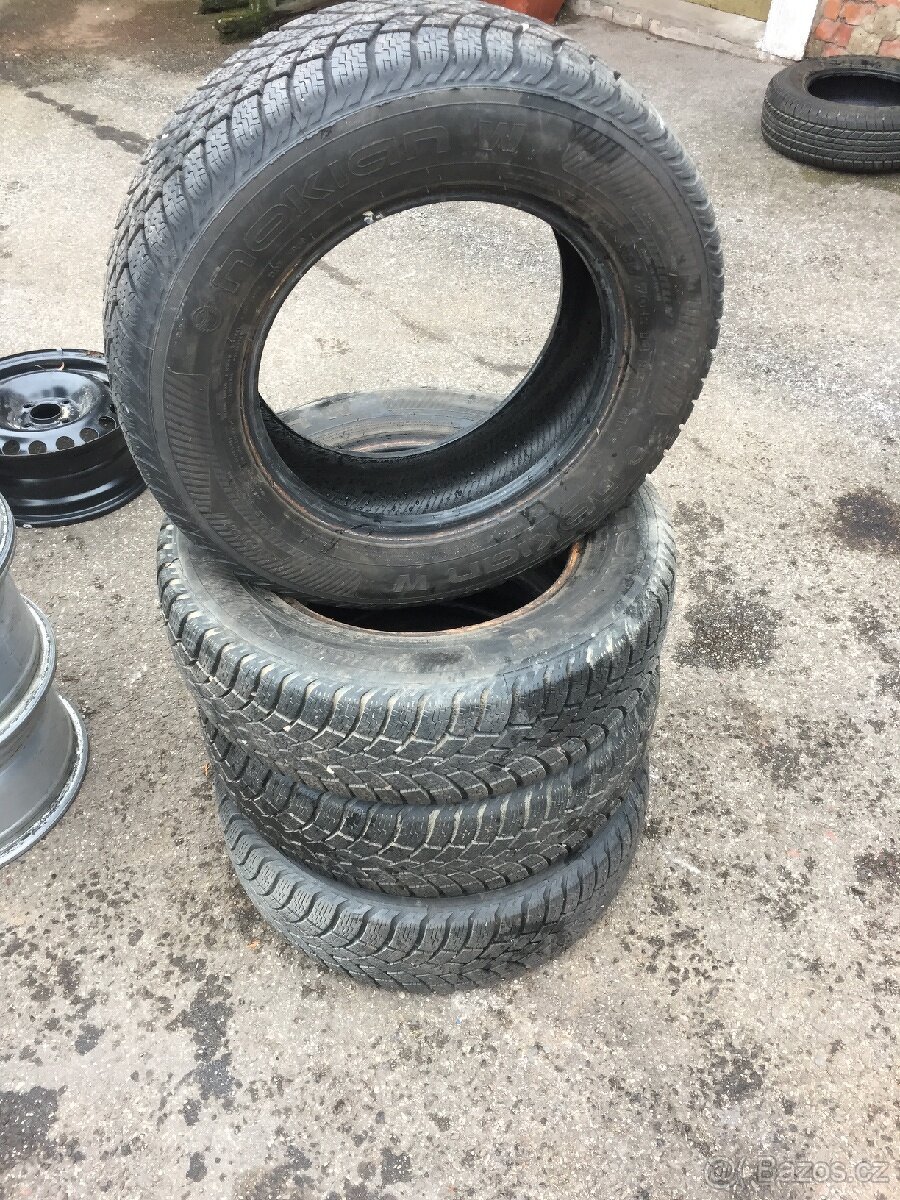 Zimní pneu 185/70R14