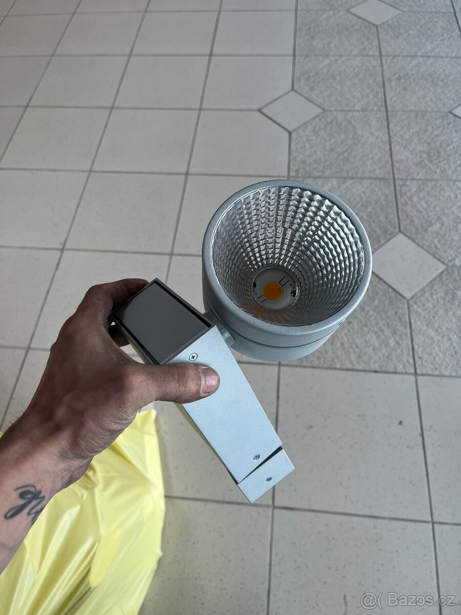 Reflektorove světla