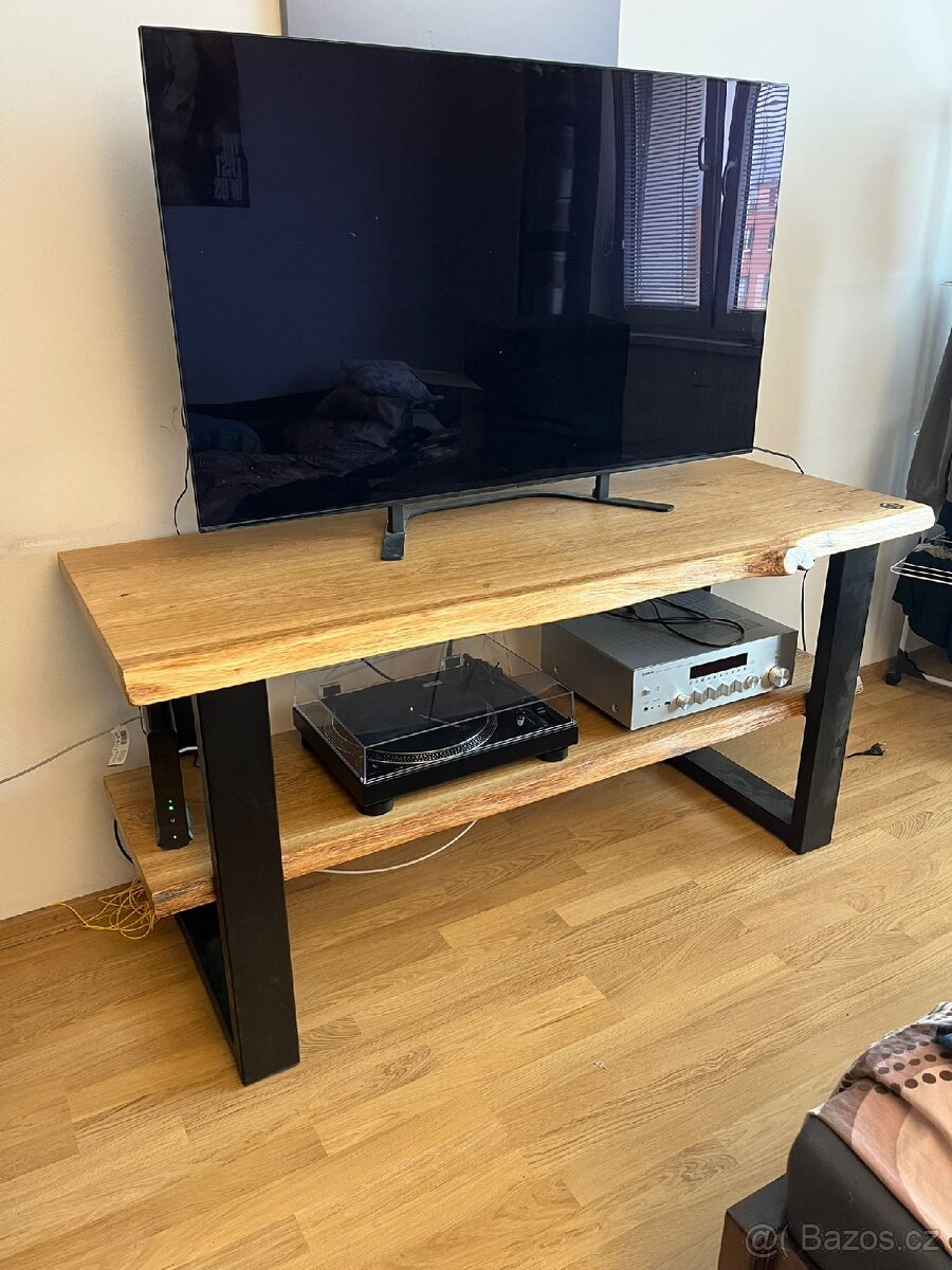 TV stolek masiv