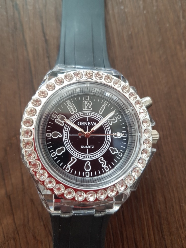 GENEVA dámské hodinky s kamínky a silikon řemínkem