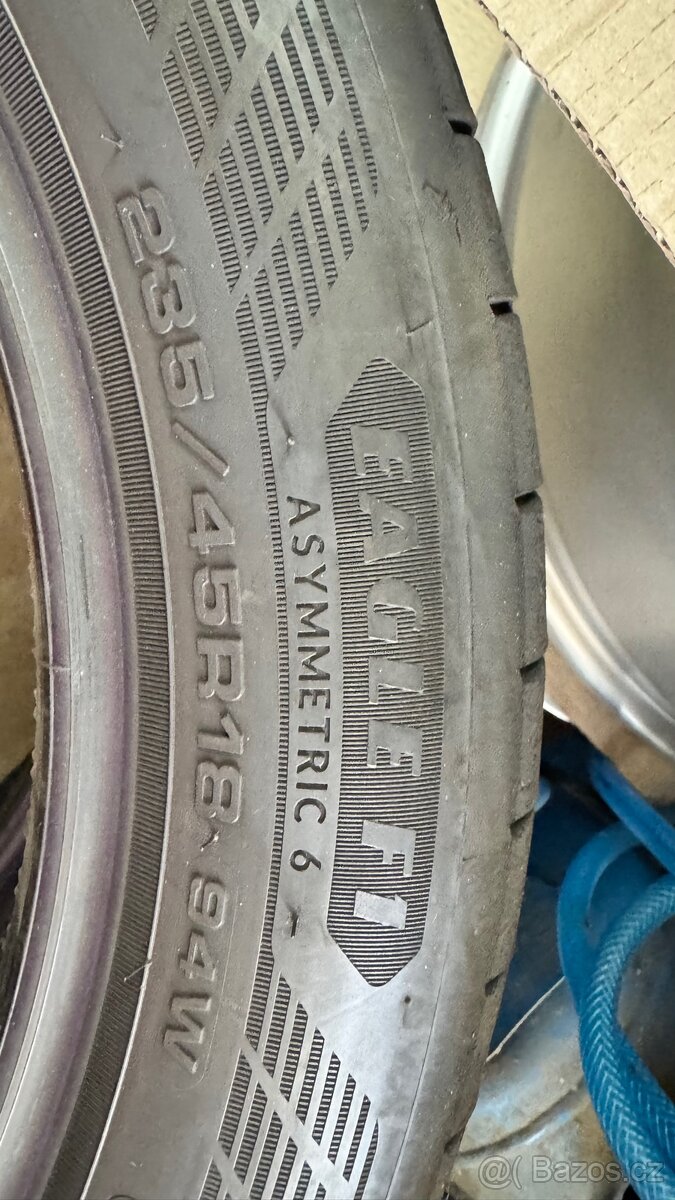 2 Pneumatiky 235/45 R 18