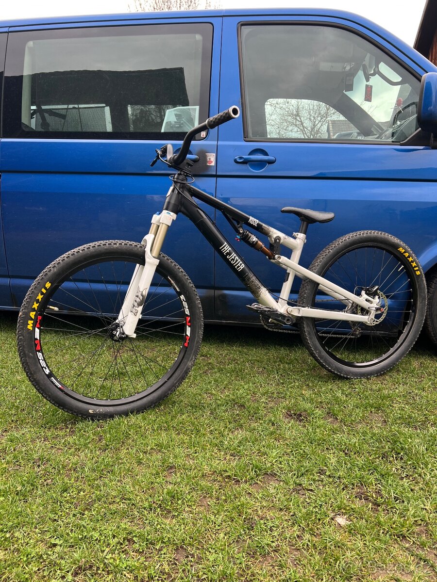 Slopestyle dirt kolo rose the jester fox 32