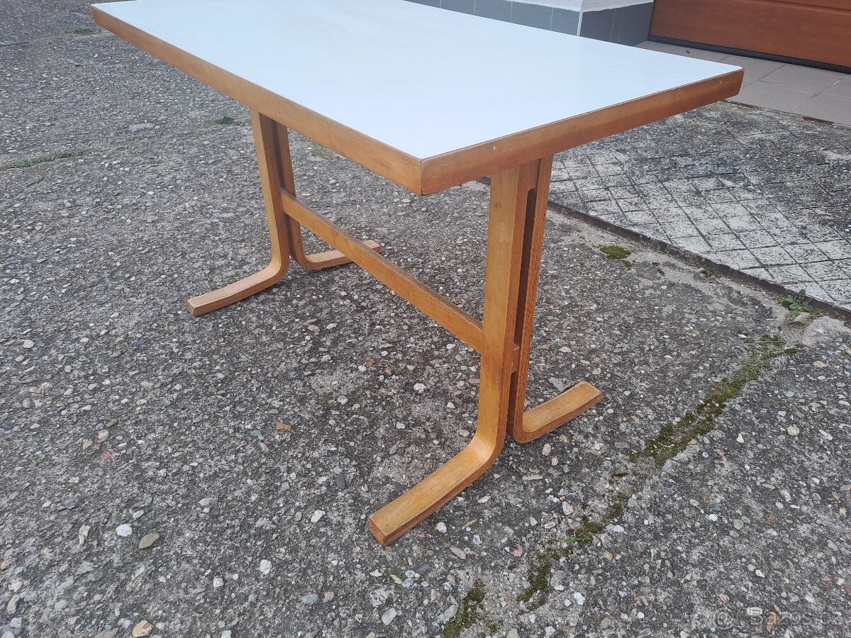 jídelní stůl LUDVÍK VOLÁK - výška 75 cm