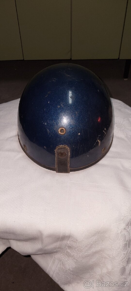 Retro helma "kokos"