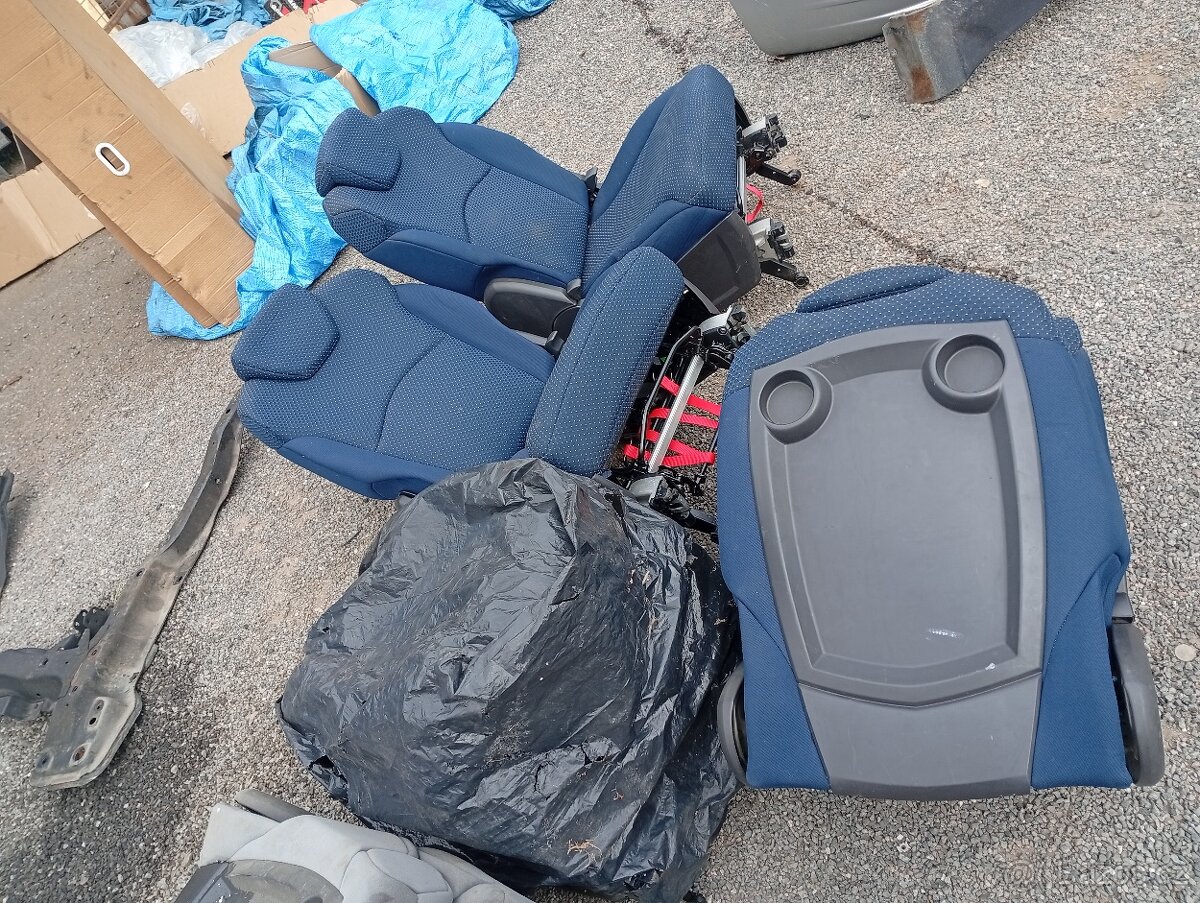 CITROEN C8, PEUGEOT 807, FIAT ULYSSE SEDAČKY ZADNÍ