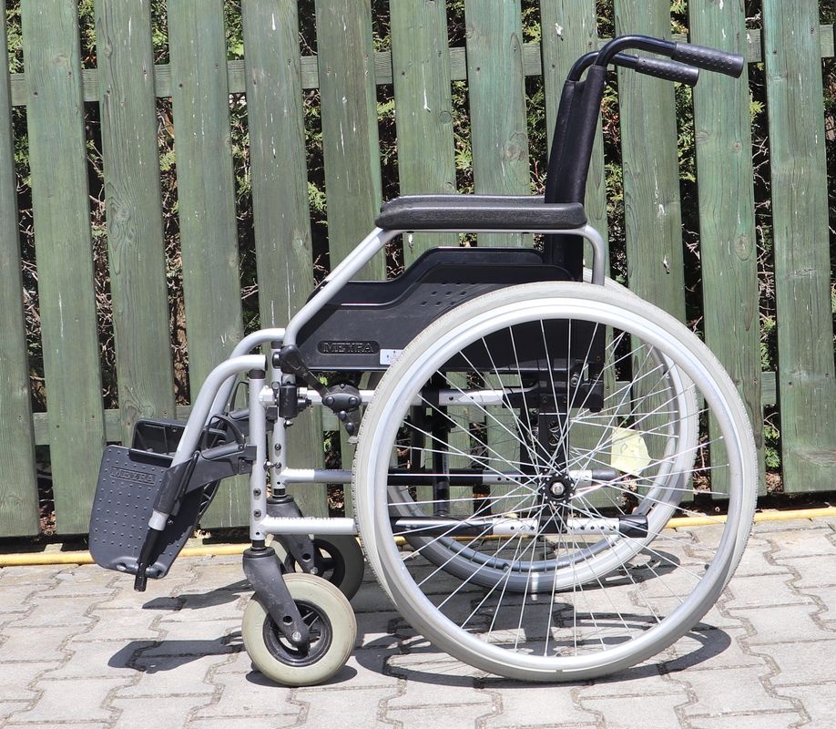 030-Mechanický invalidní vozík Meyra.
