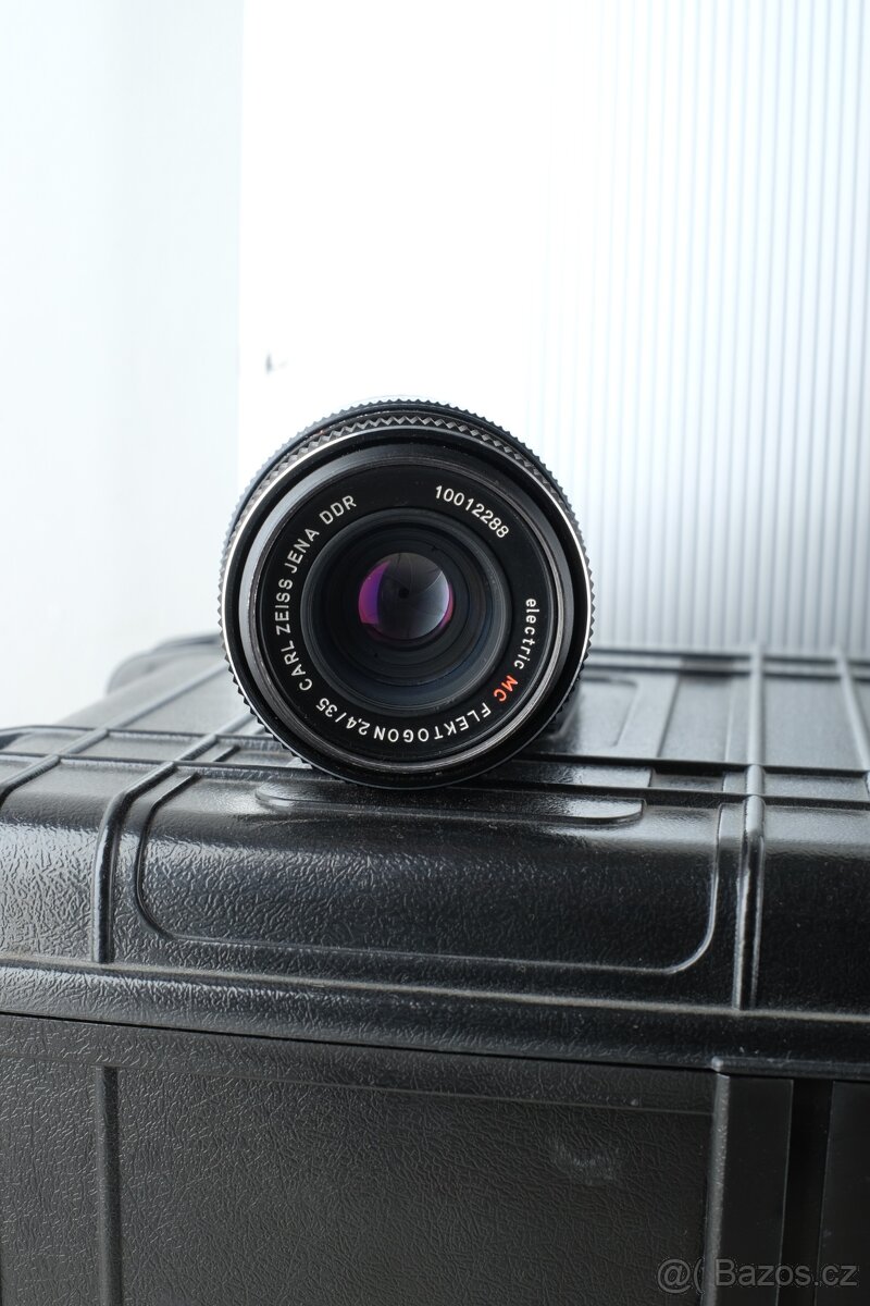 Carl Zeiss flektogon 35 2.4 red MC M42 / Sony Fe