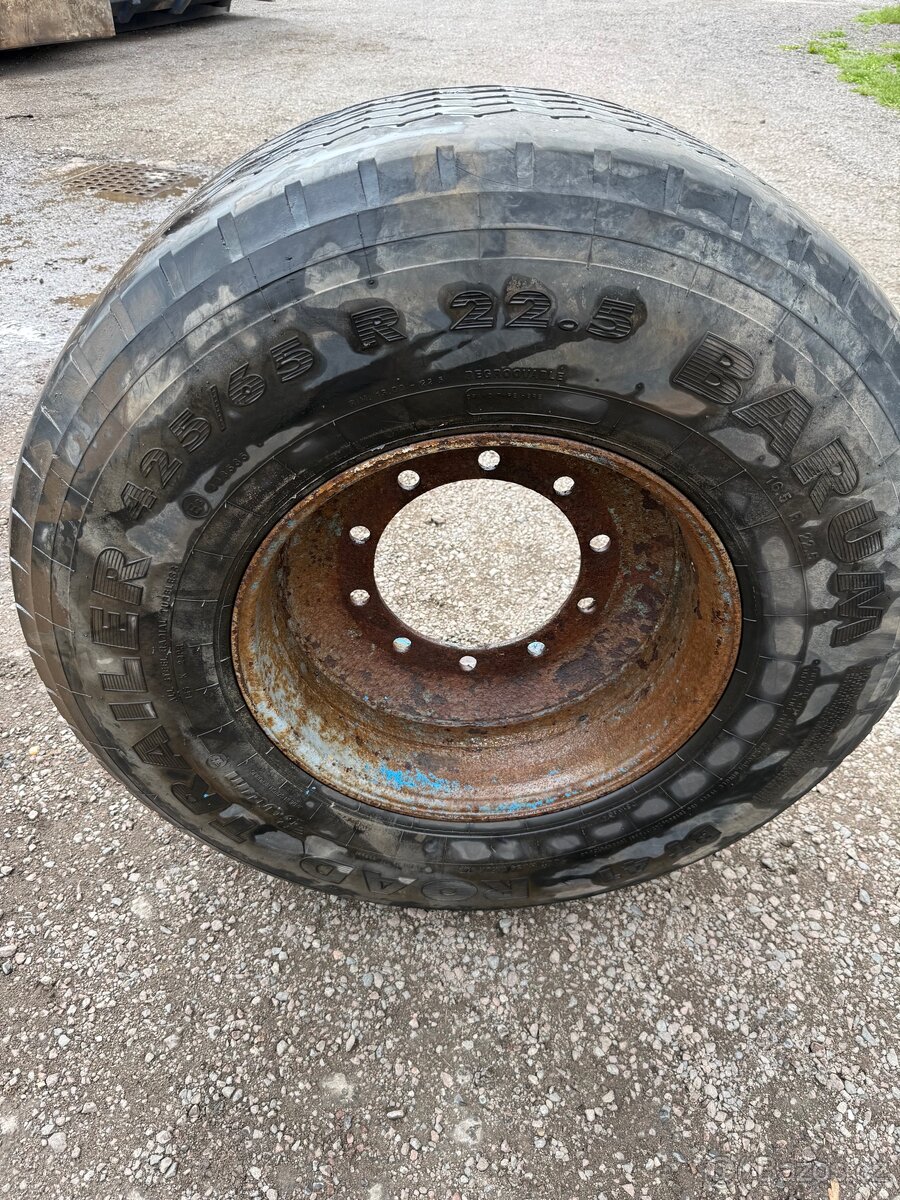425/65-22,5 Barum BT41 kompletní kolo