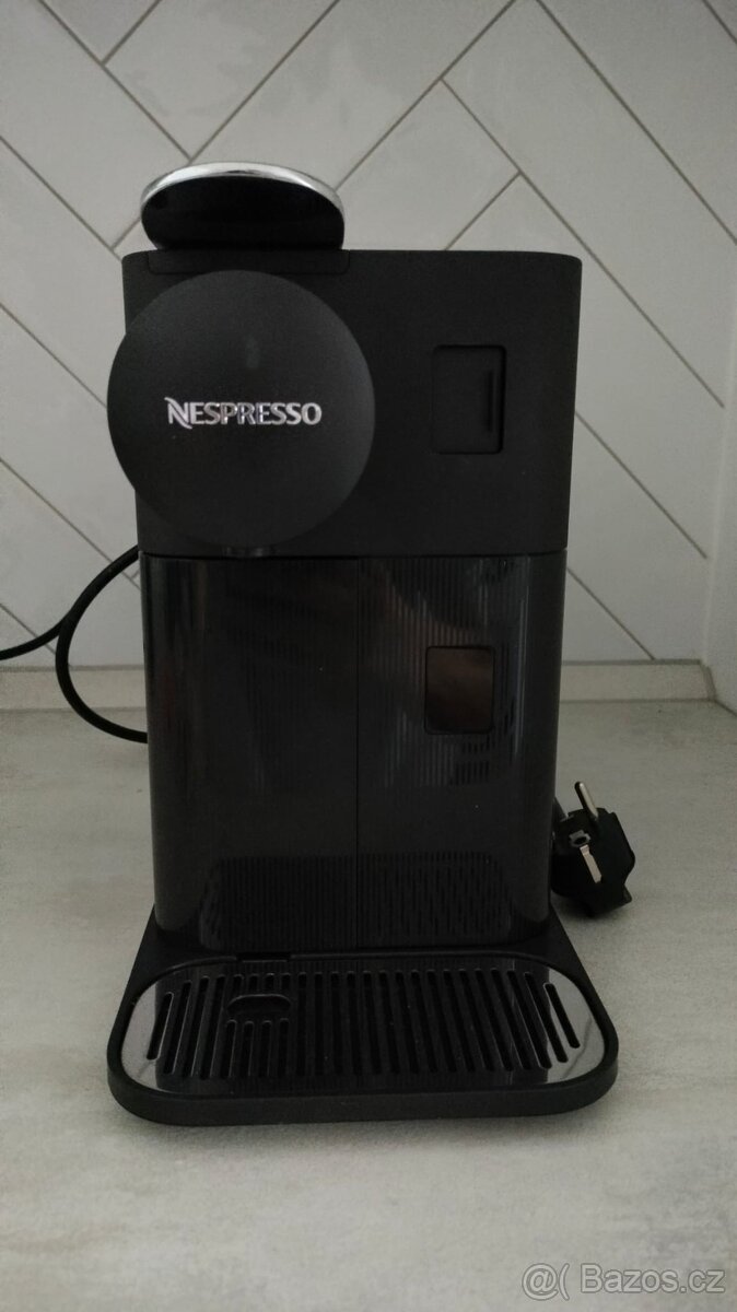 Kávovar Nespresso De’Longhi EN650