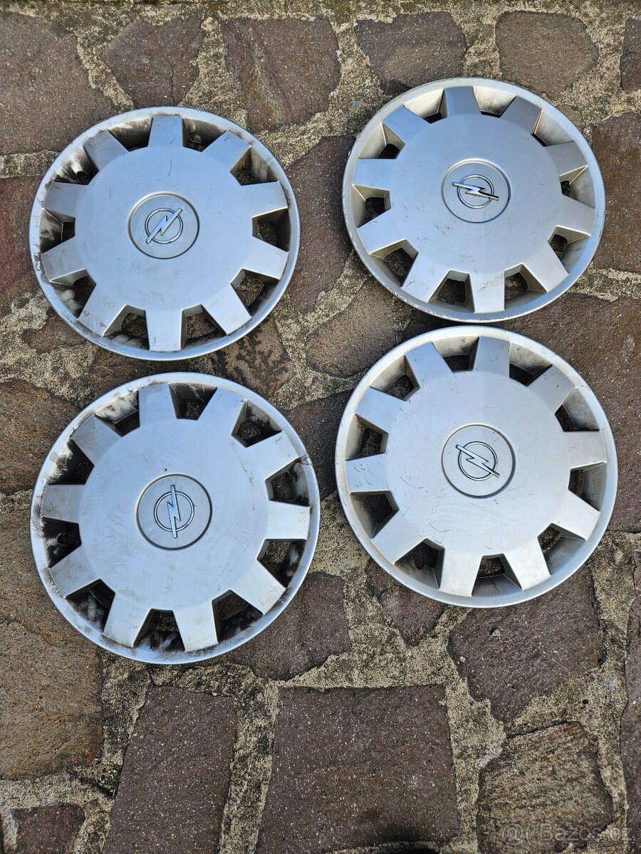 Prodám poklice Opel 14"