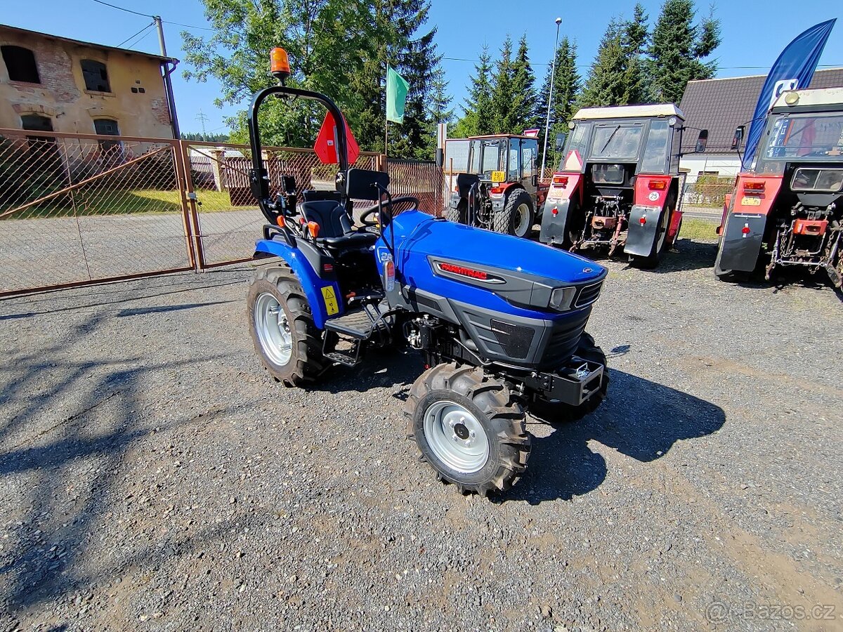 Malotraktor Farmtrac Compact 26 4WD bez kabiny