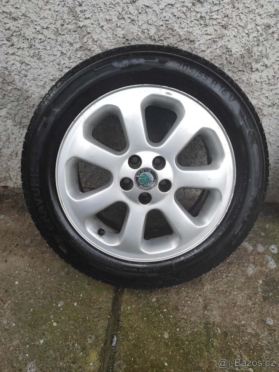 Litá kola orig Škoda 16" + zánovní Bravuris 5