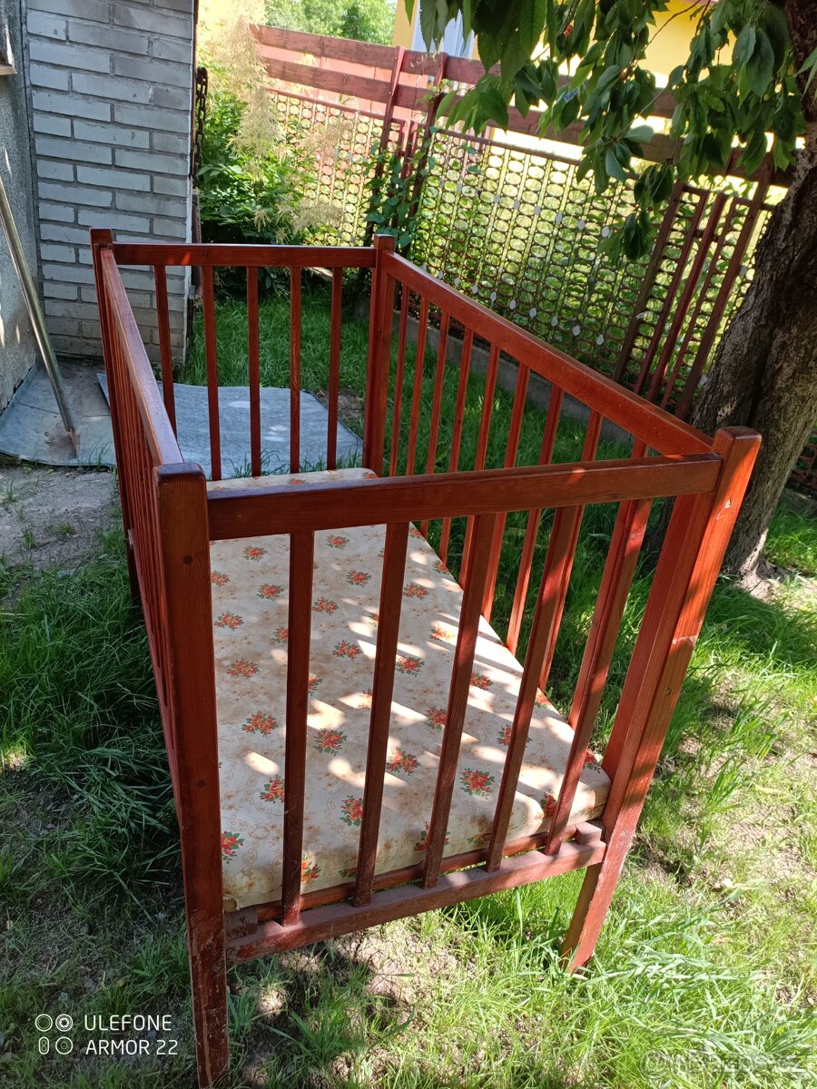 Dětská postýlka