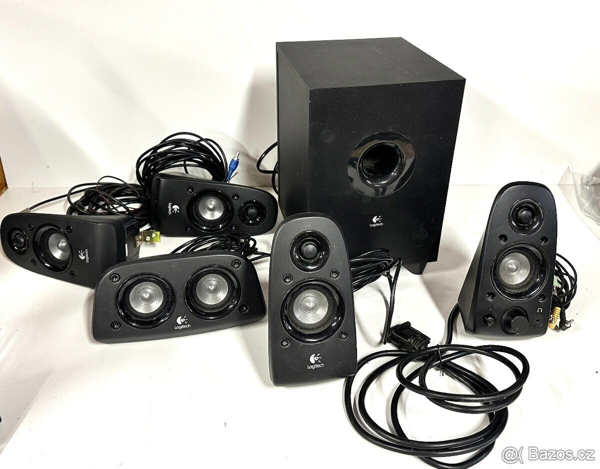 Logitech Surround Sound Speakers Z506 5.1