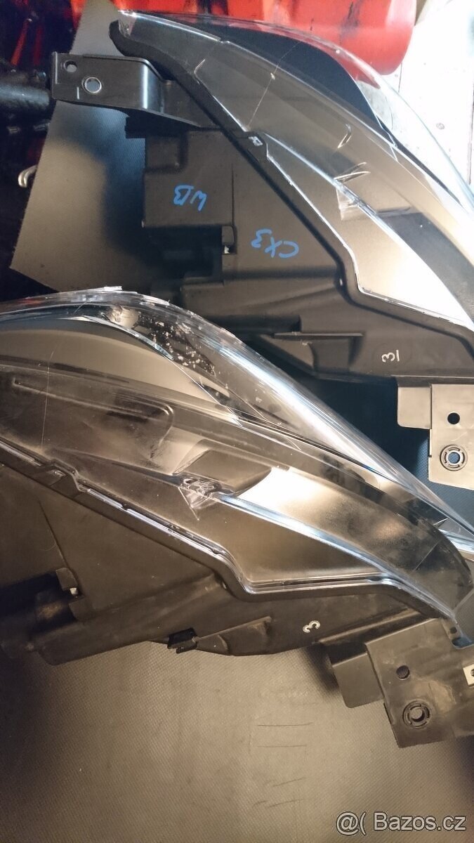 Mazda cx-3 levý světlomet full LED i výměna za pravé světlo
