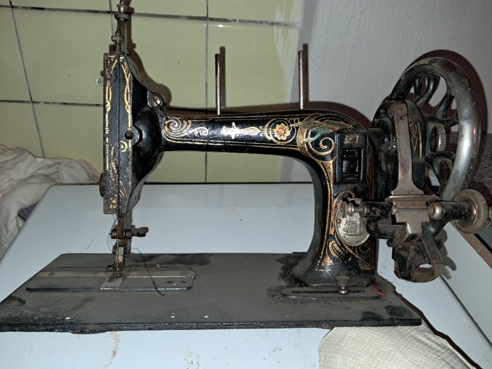 Šicí stroj PATENT