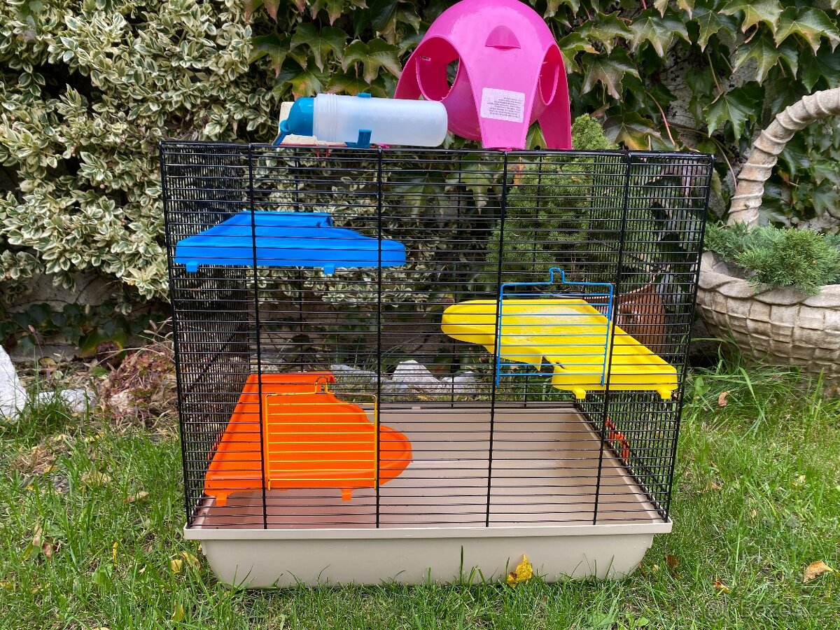 Klec pro hlodavce s vybavením