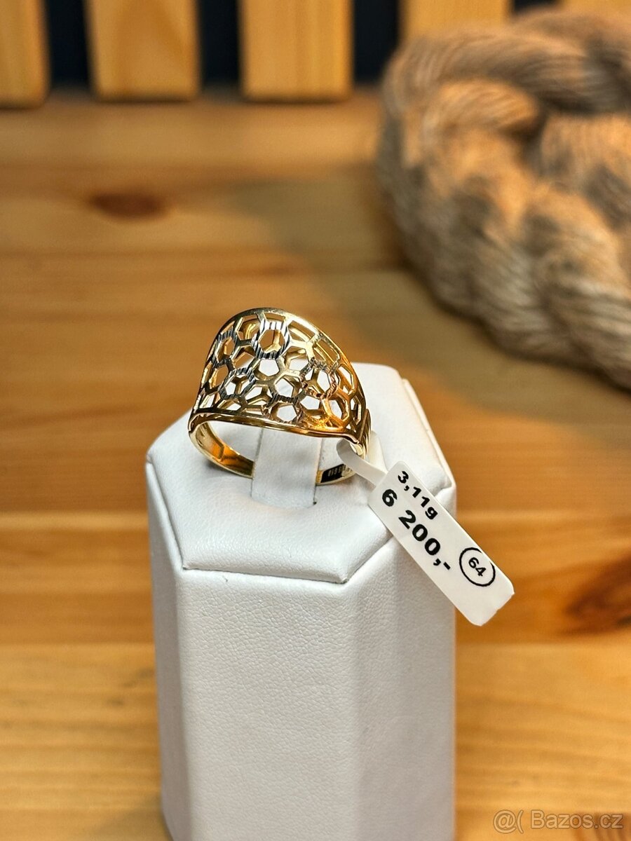 Zlatý prsten 3,11g