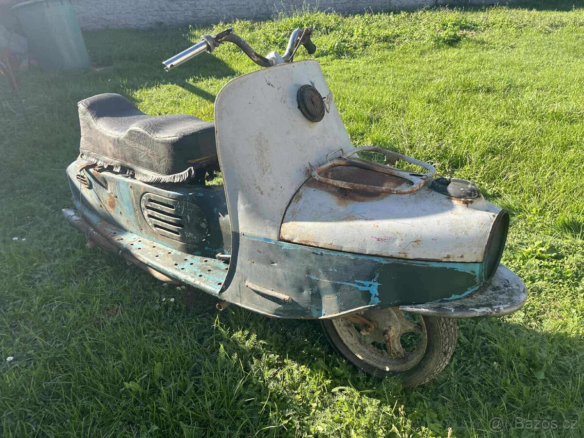 ČZ 175 501 Prase na renovaci