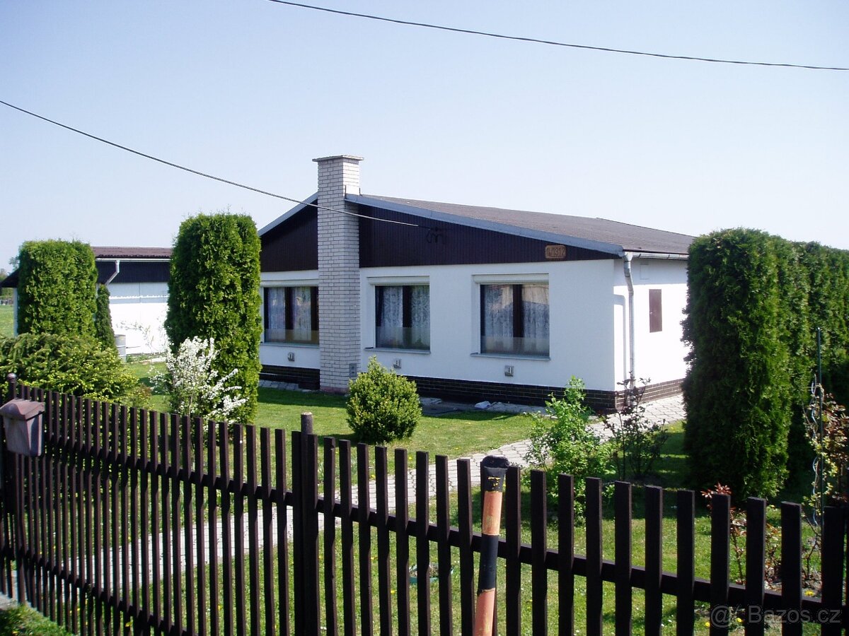 STAVEBNICI RODINNÉHO DOMKU a POZEMEK