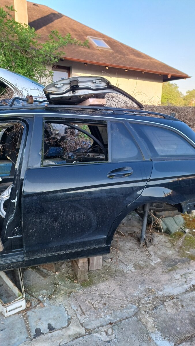 Mercedes C-klasse W204 levé zadní dveře kombi