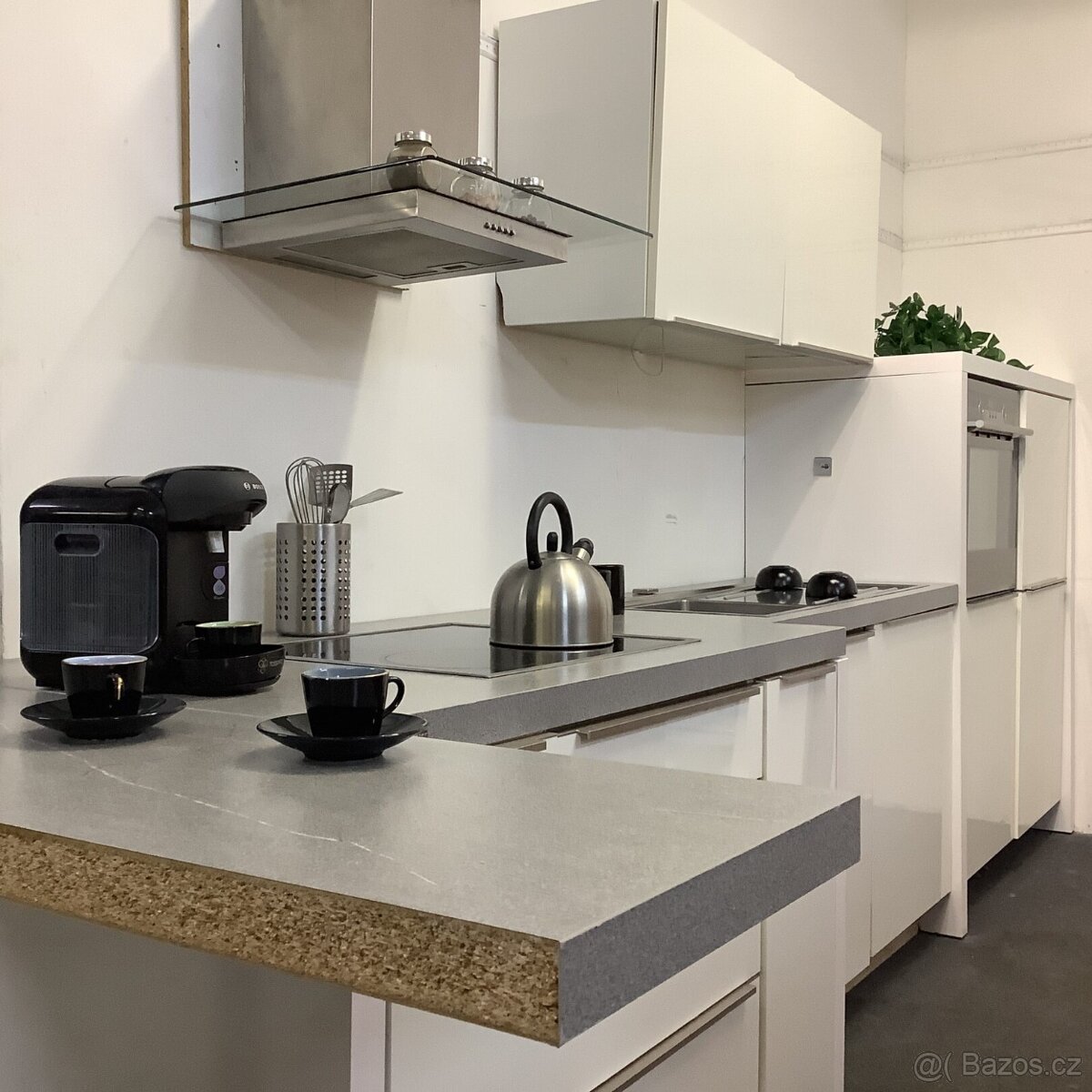 Moderní kuchyňská linka NOLA