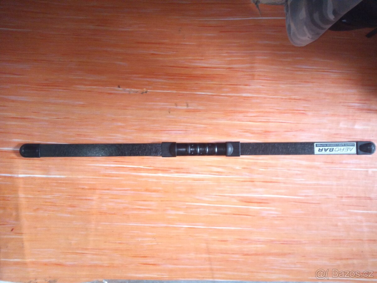 Posilovací stroj AEROBAR