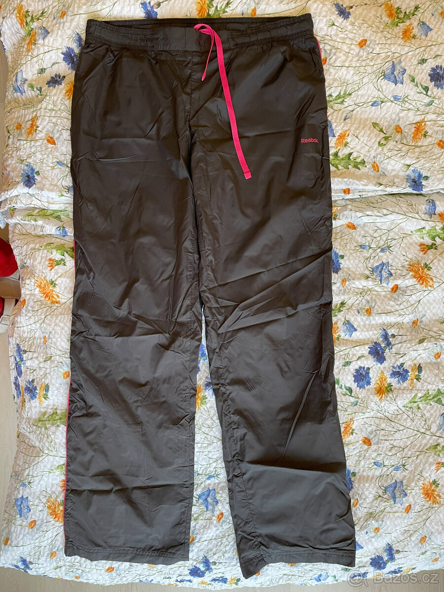 Prodám dámské sportovní šusťákové kalhoty Reebok