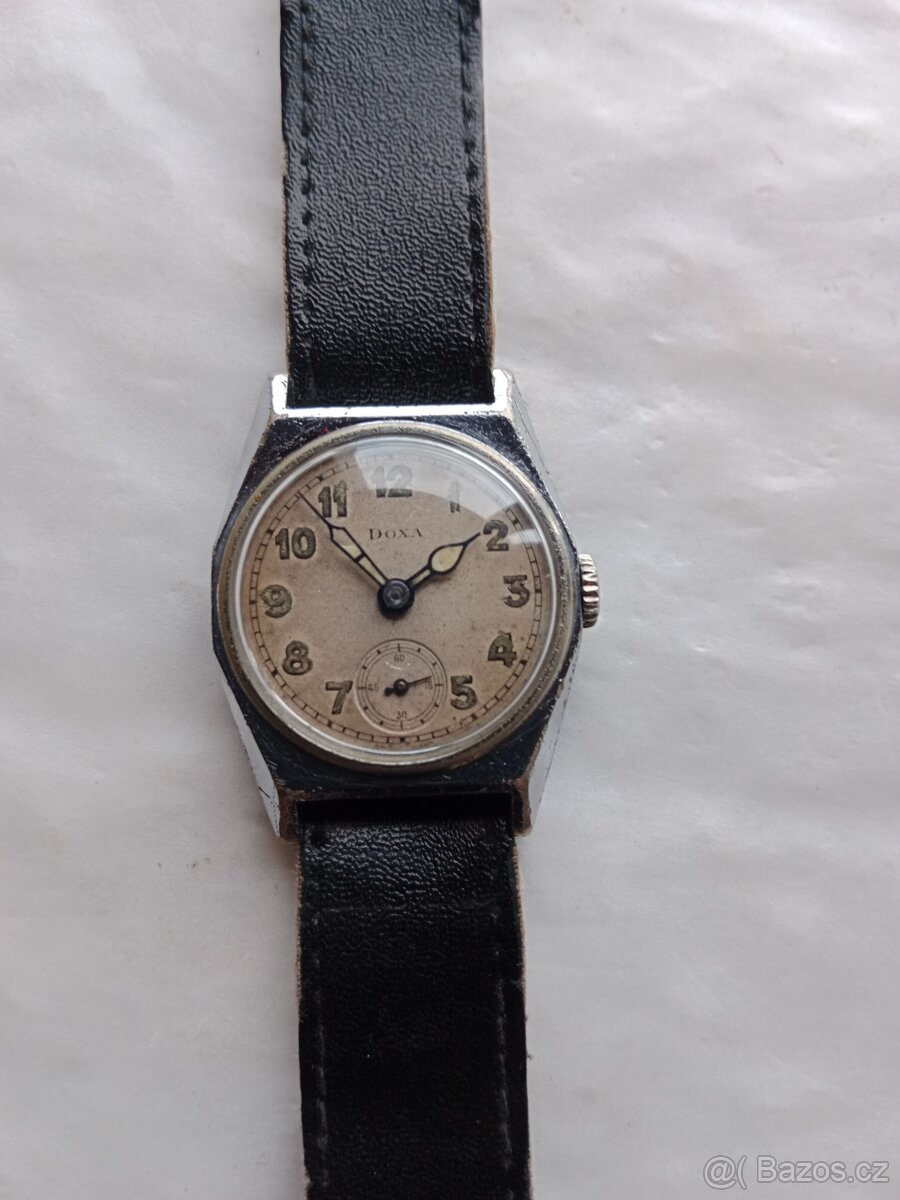Staré funkční Swiss vojenské hodinky Doxa,