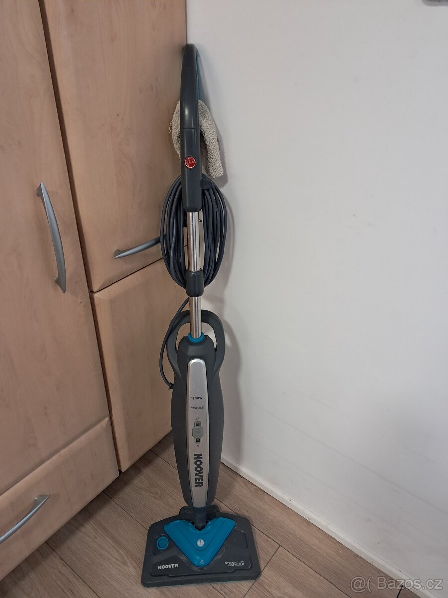 Parní mop Hoover